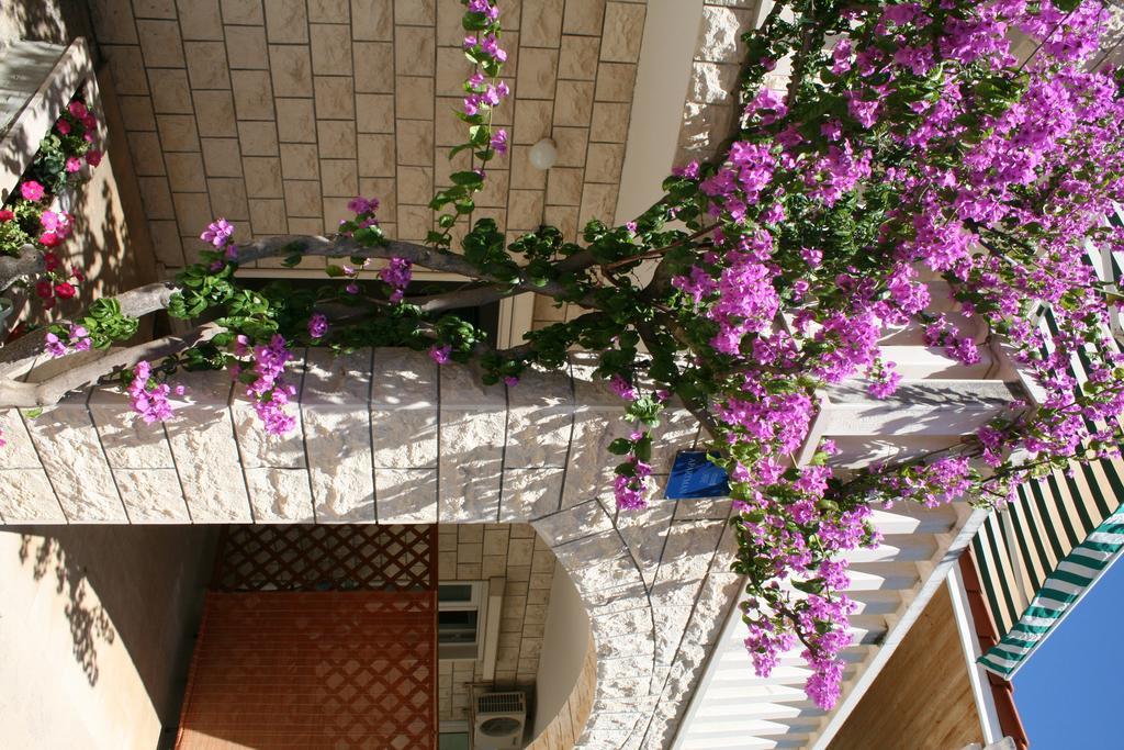 Apartments Jagoda Бол Екстер'єр фото
